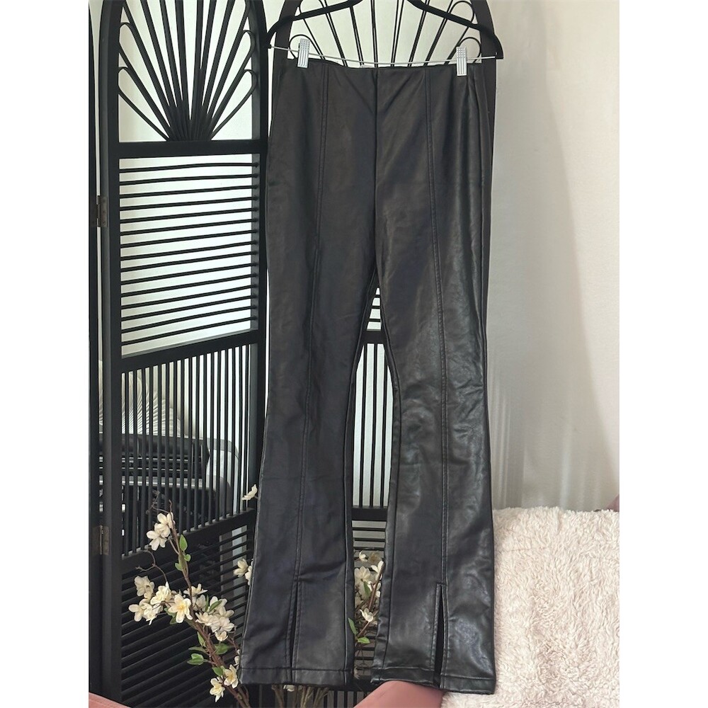 Tinseltown Pants 
See pic for flaw on waist-